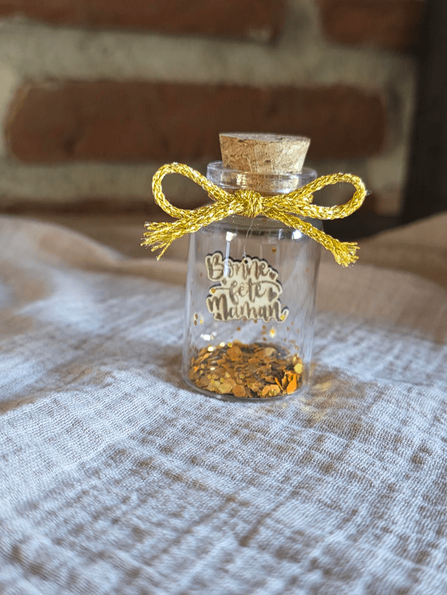 Mini Fiole "Maman en Or" – Cadeau artisanal avec étiquette en bois gravé
