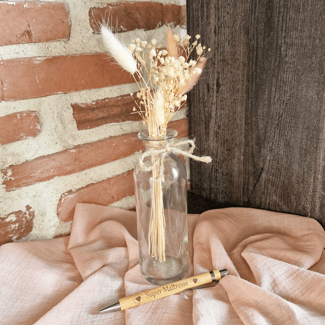 Stylo en bambou gravé